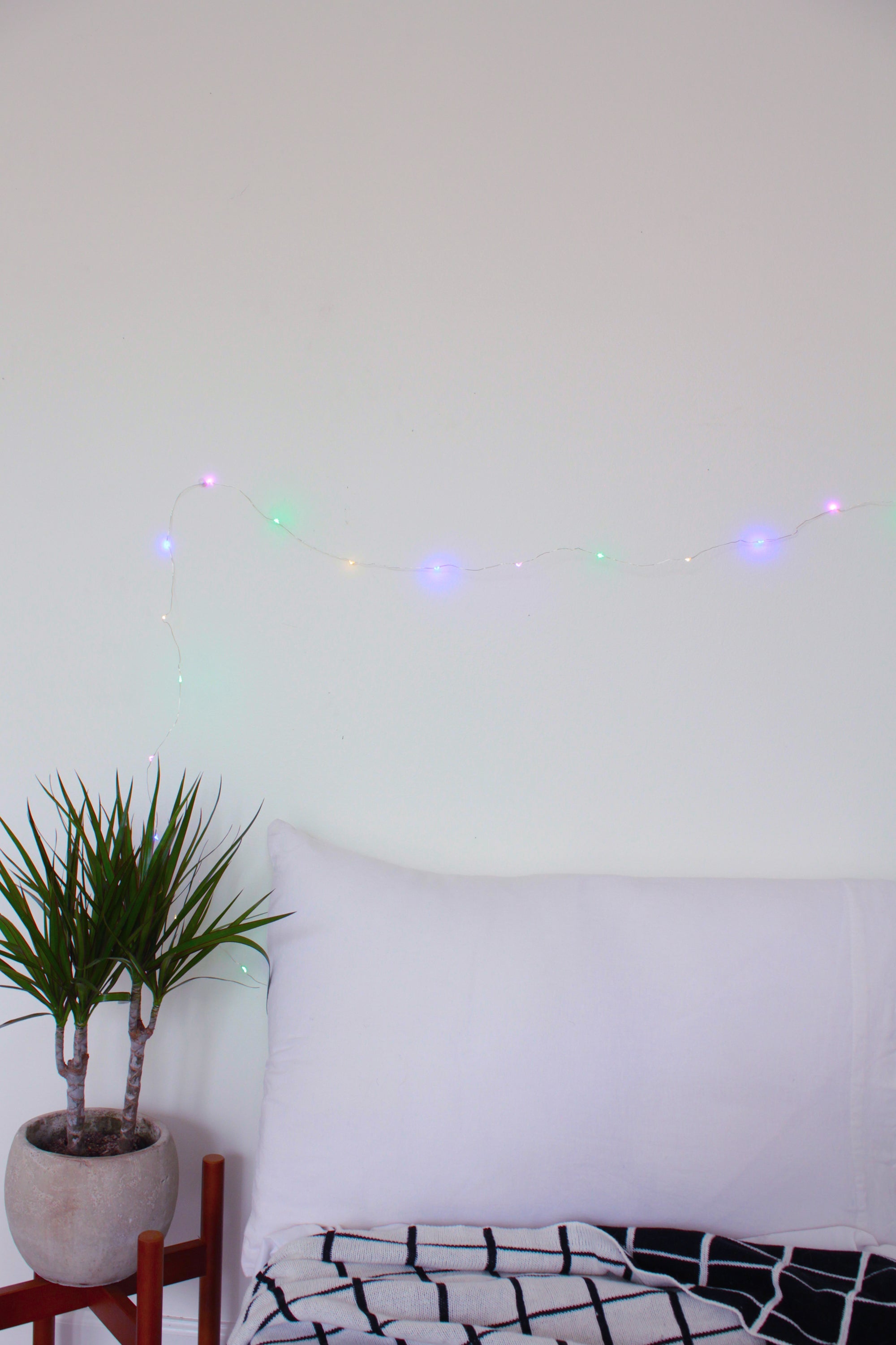 20 LED Mini String Light - Batteries Included 4 Light Functions
