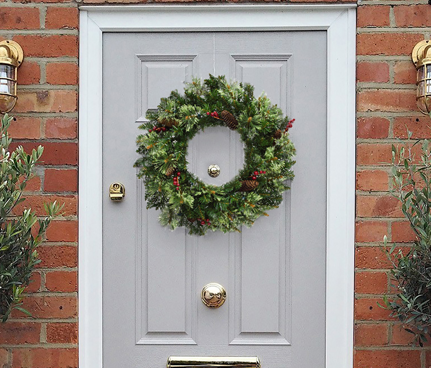24" Unlit Jasper Mixed Pine Wreath with Pine Cones & Red Berry Clusters