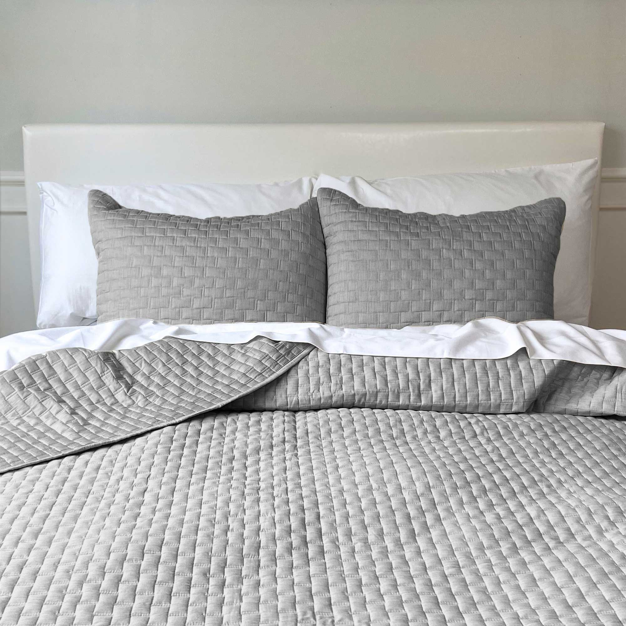 Bamboo Cotton Quilted Coverlet, Twin - Silver