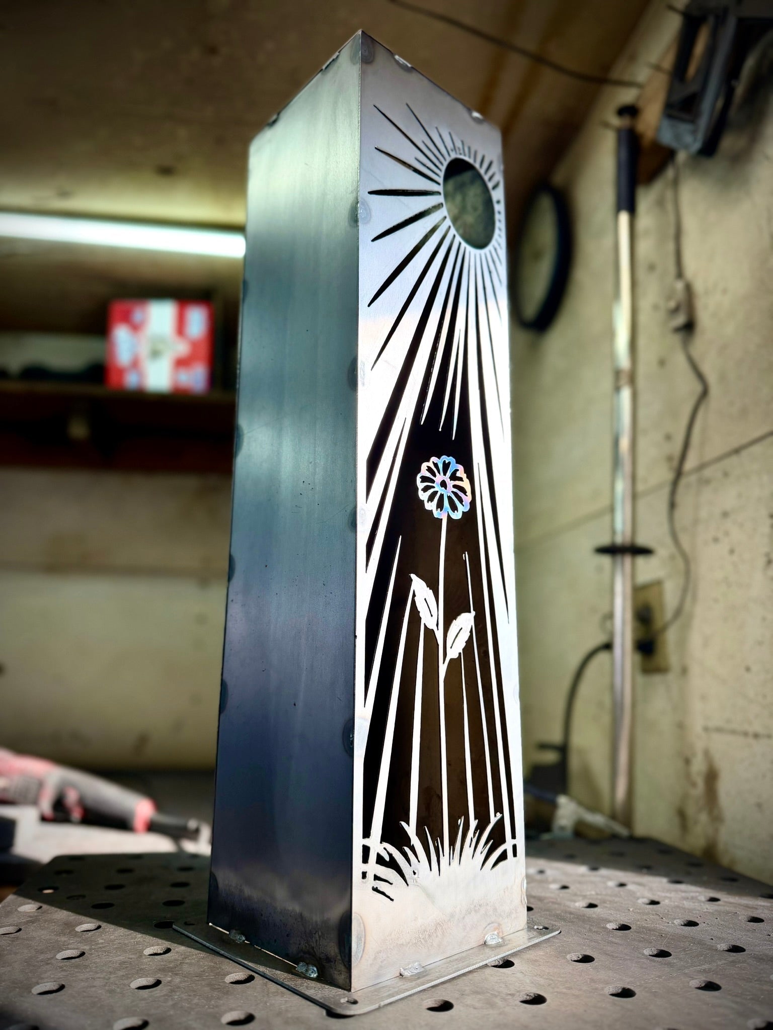 Daybreak Bloom Solar Luminary Pillar | Steel
