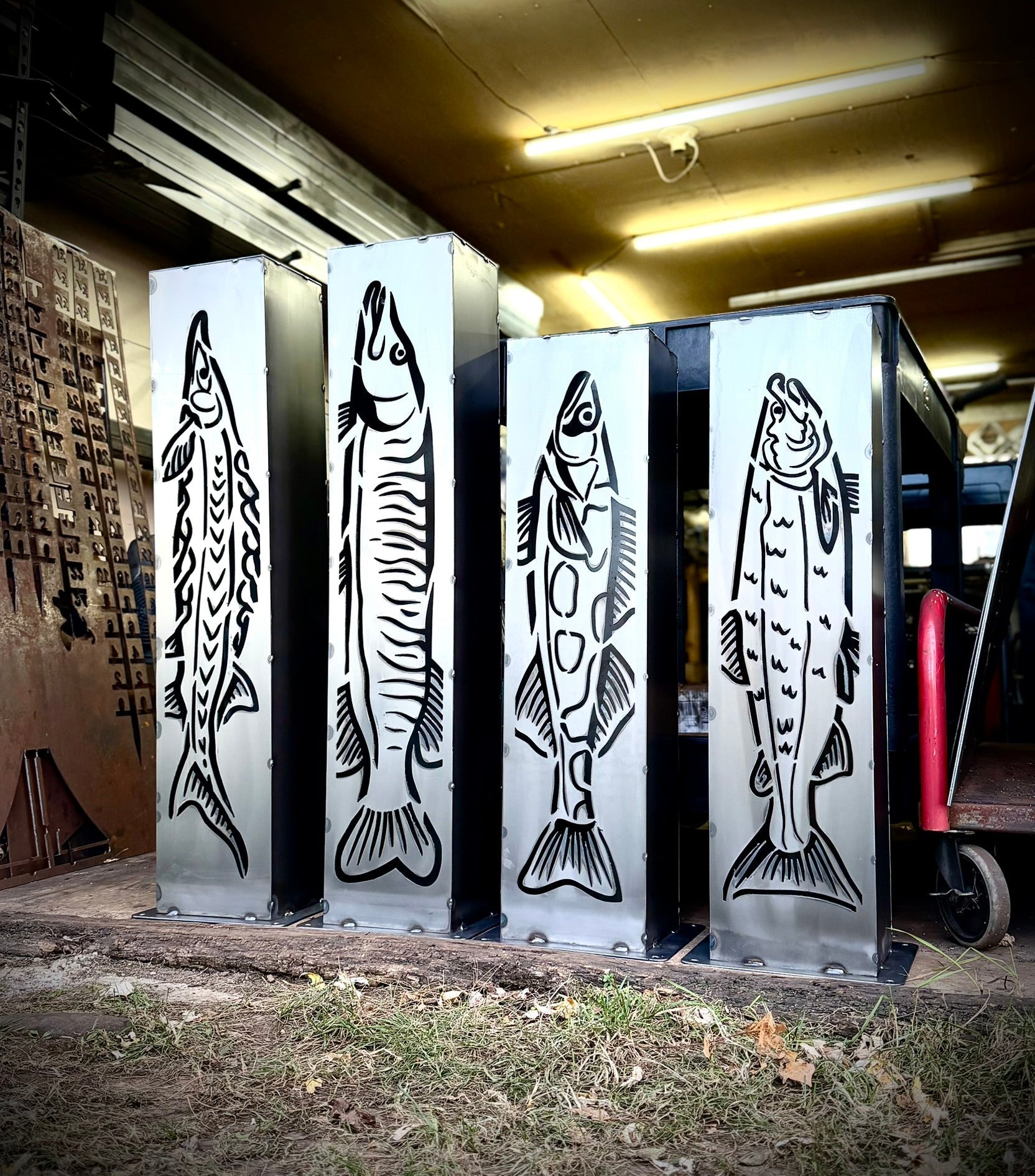 XL Steel Fish Luminary Pillar | 30 & 36 in.